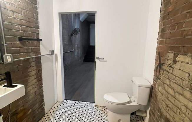 1 bed, 1 bath, 525 sqft, $1,475, Unit House