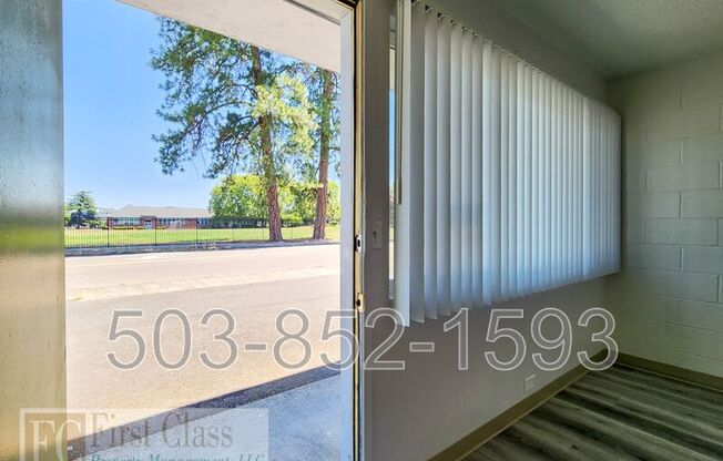 4555 SW ERICKSON AVE
