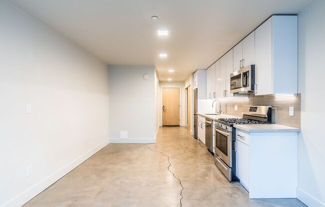 Studio, 1 bath, 287 sqft, $1,325, Unit 103