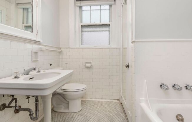 1 bed, 1 bath, 900 sqft, $850, Unit #20