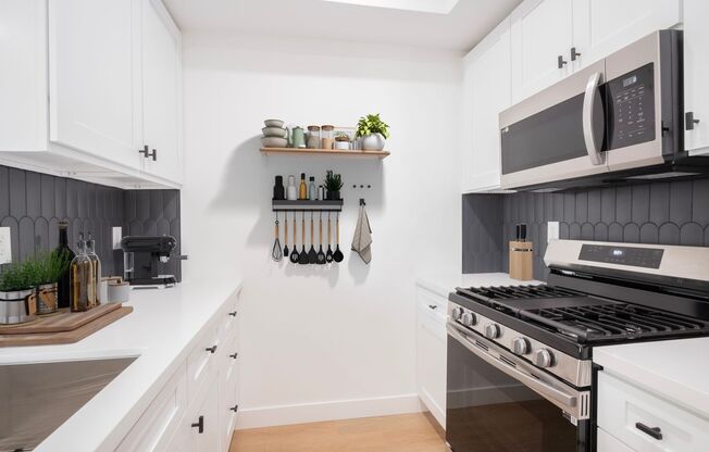 2 beds, 2 baths, $3,550, Unit 101