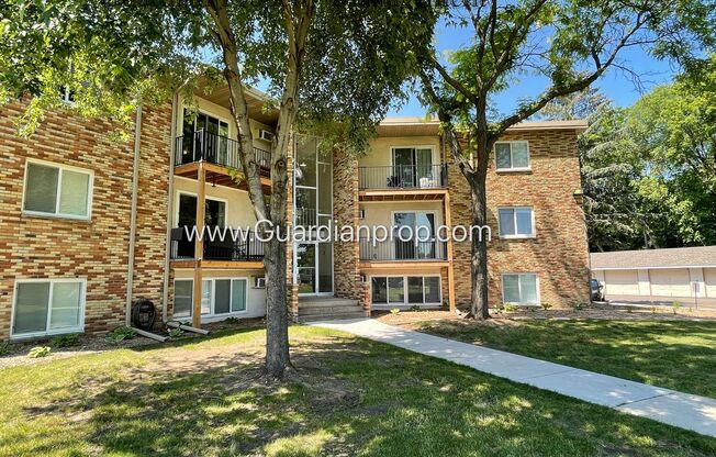 1 bed, 1 bath, $1,250, Unit #12