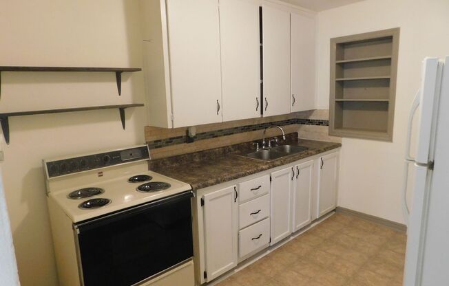 2 beds, 1 bath, $675