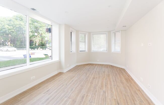 1 bed, 1 bath, 877 sqft, $1,935, Unit 5200L-G