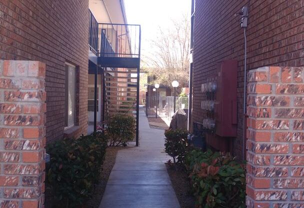 1 bed, 1 bath, 700 sqft, $895, Unit Unit 22