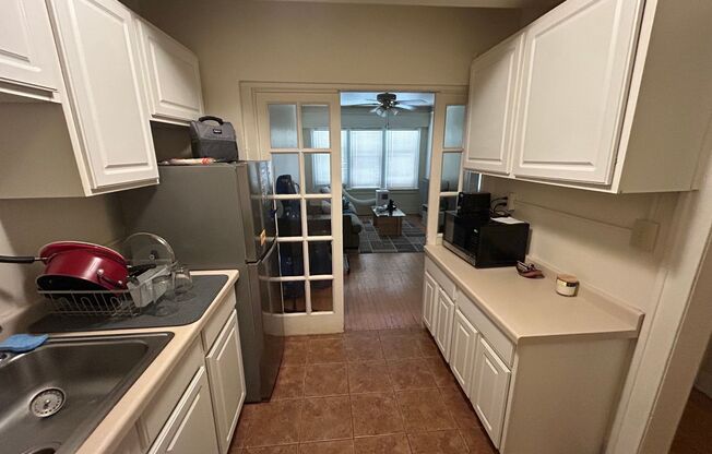 1 bed, 1 bath, $1,095, Unit 3