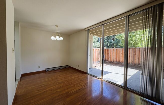 2 beds, 2 baths, $3,400, Unit # 209