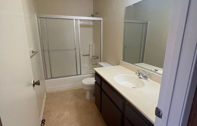 1 bed, 1 bath, 700 sqft, $1,695