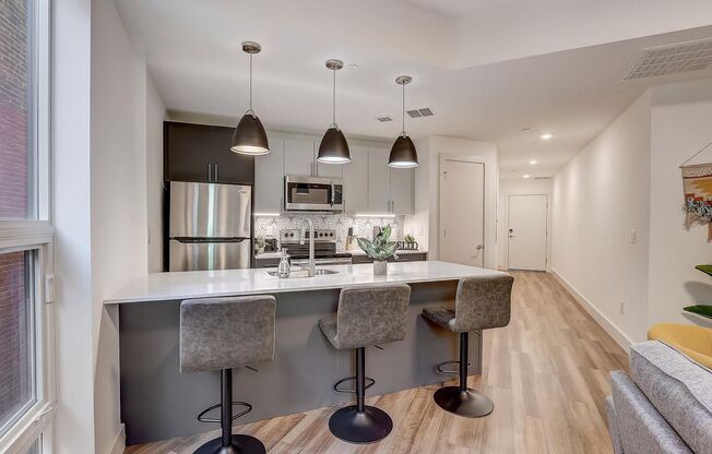 1 bed, 1 bath, 533 sqft, $1,575, Unit 510