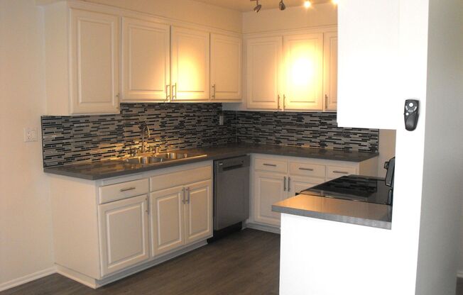 2 beds, 2 baths, 1,150 sqft, $2,677, Unit Unit 09F