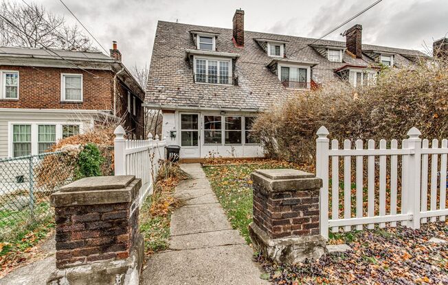 3 bedroom in Highland Park- Central Air!