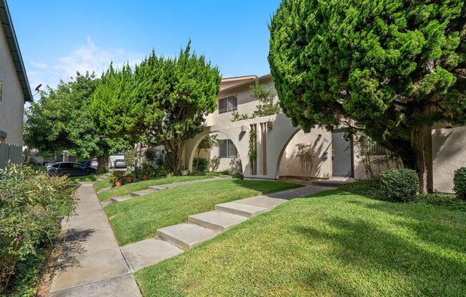 Beautiful UTC Townhome with Private Patio, Garage Parking, and Pool Access!