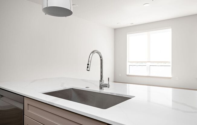 1 bed, 1 bath, 910 sqft, $1,685, Unit 833 W Main St #203