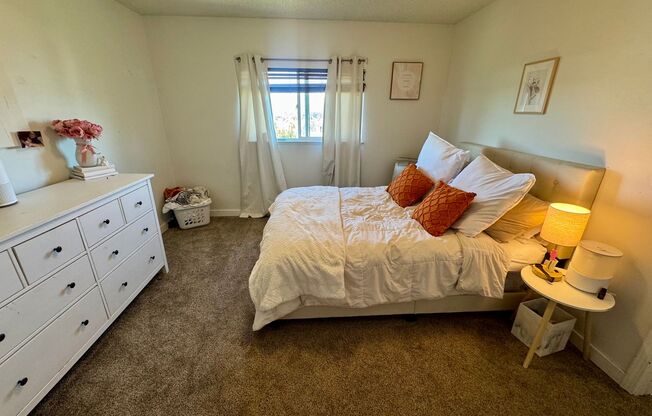 3 bedroom home in Wagon Trails with community POOL
