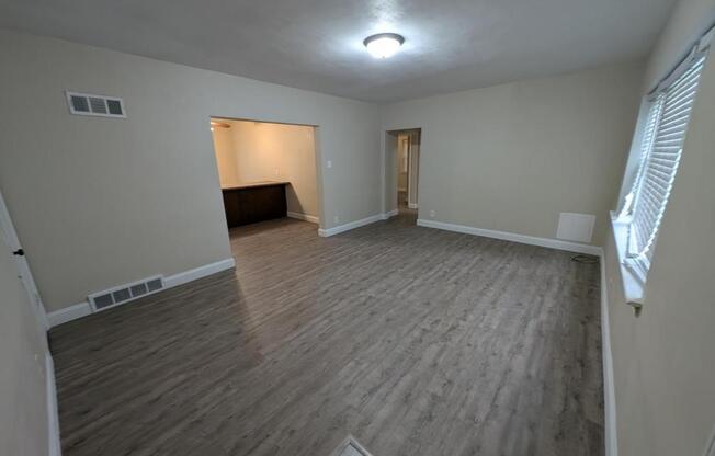 7154 VERNON AVE