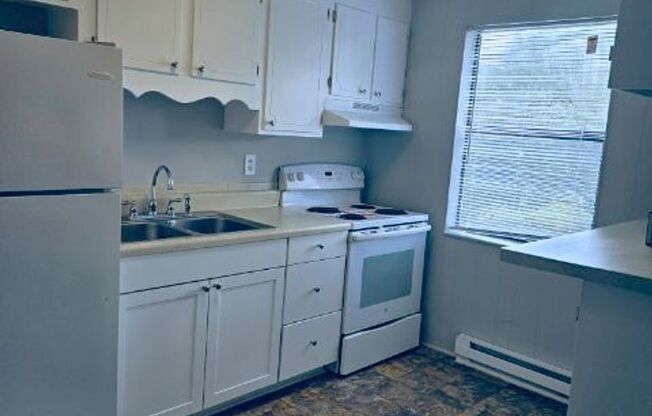 1 bed, 1 bath, 576 sqft, $750, Unit 3625-P