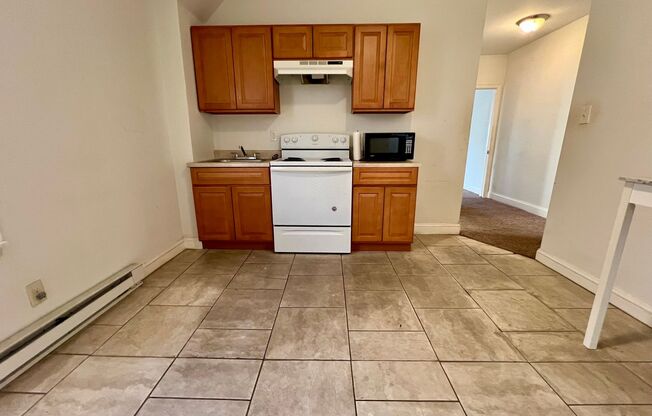 1 bed, 1 bath, $1,000