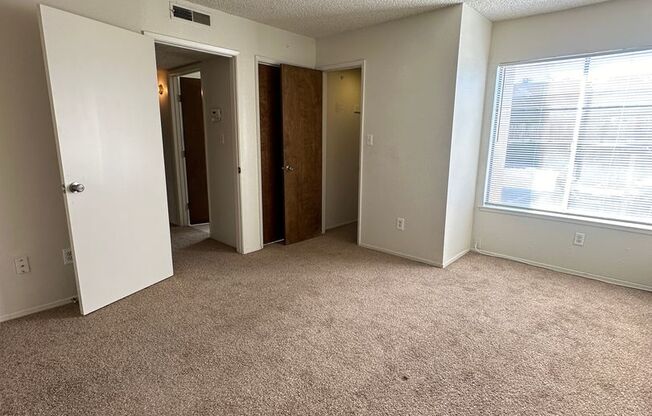 2 beds, 1.5 baths, 978 sqft, $1,695, Unit 1