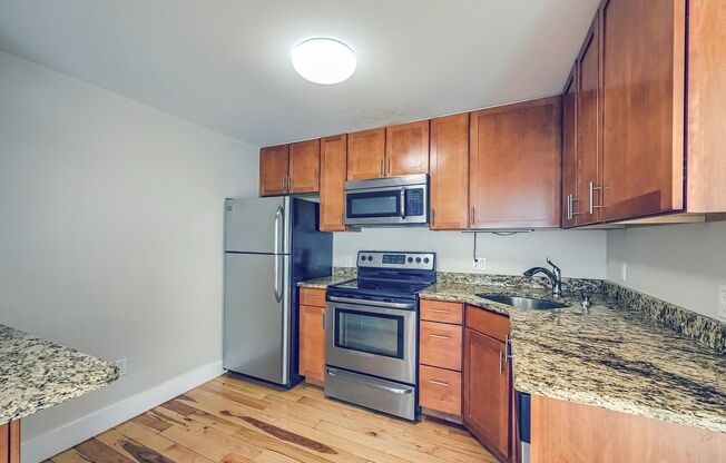 2 beds, 1 bath, $1,890, Unit Unit 208