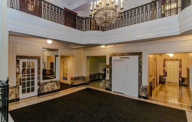 4 beds, 2 baths, $6,200, Unit R21