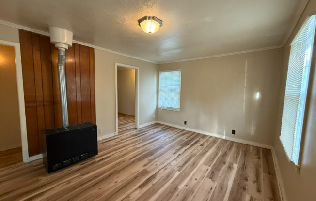 4041 E WHITNEY