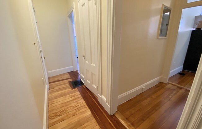 Studio, 1 bath, 500 sqft, $2,550, Unit 2