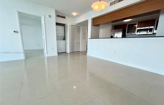 2 beds, 2 baths, 1,154 sqft, $4,800, Unit 1800 N Bayshore Dr # 24-09 (A11699210)