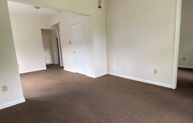 2 beds, 1 bath, $1,200