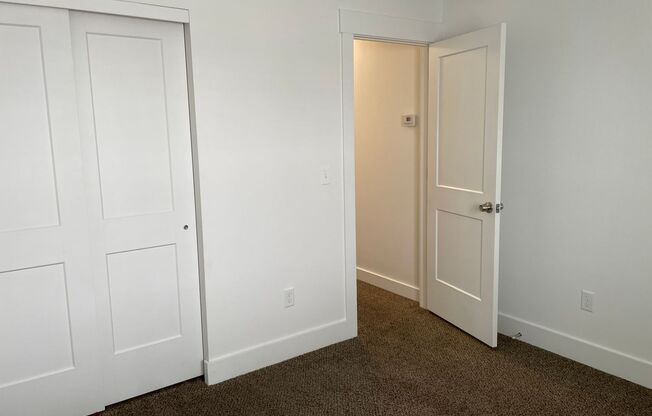 3 beds, 2.5 baths, 1,350 sqft, $1,550, Unit B6