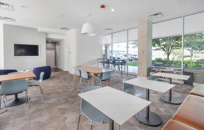 1 bed, 1 bath, $1,875, Unit (#112)