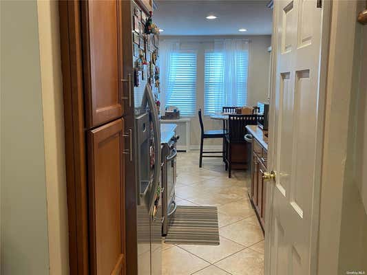 3 beds, 2 baths, 1,410 sqft, $4,000