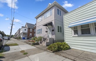 205 EMERALD ST