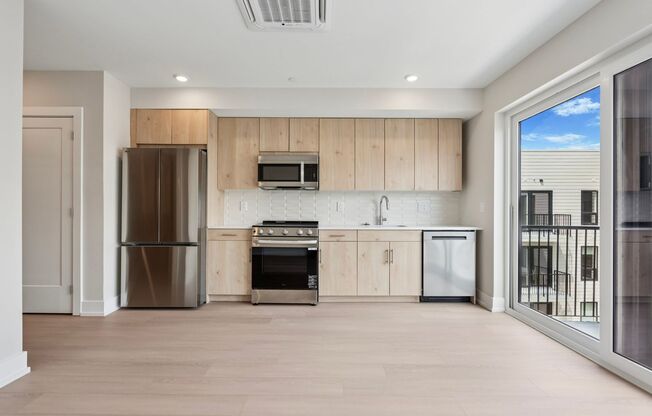 Studio, 1 bath, 398 sqft, $1,555, Unit Unit 734