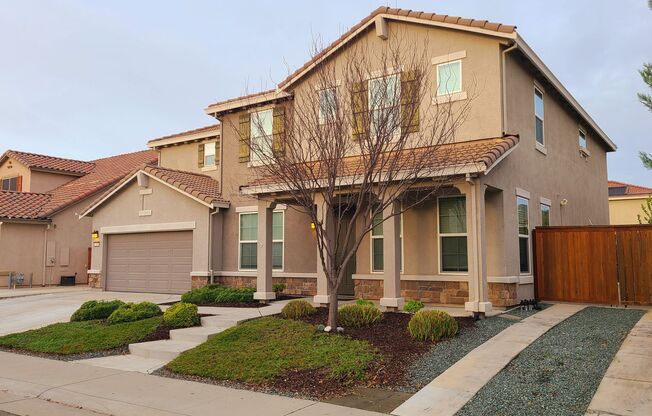 Exceptionally Gorgeous Multi-Generational Home in Roseville!