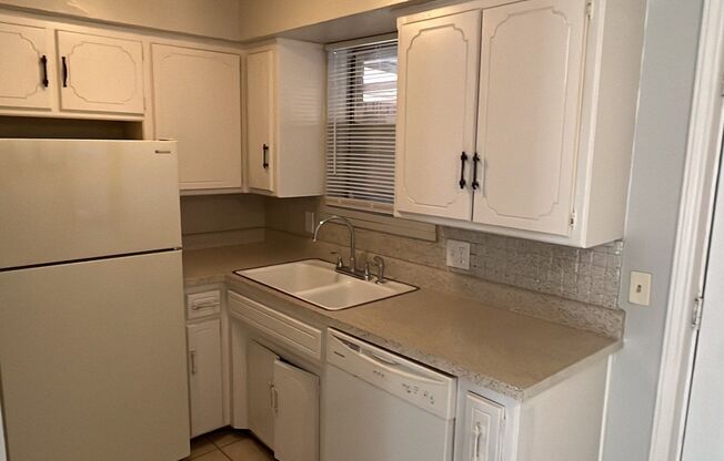 1 Bedroom 1 Bath in OKC! Half off on the first month's rent!