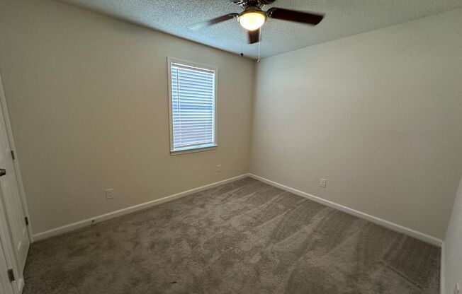 2 beds, 1 bath, $950