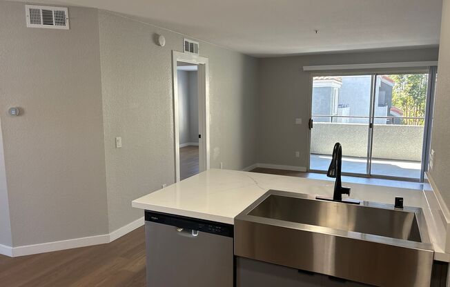 1 bed, 1 bath, 726 sqft, $2,765, Unit A-415