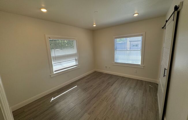 2 bedroom | 1 bathroom | Midtown apartment