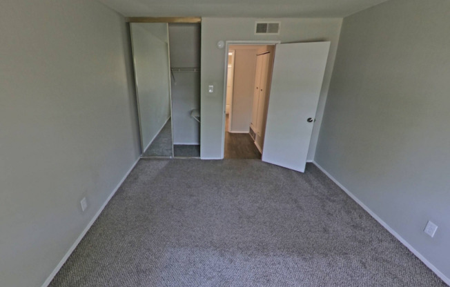 1 bed, 1 bath, 812 sqft, $875