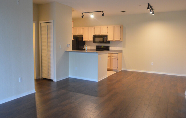 Ground Floor, 1 Bed/1 Bath Condo at Allegro Palm $1350/mo Available December 16th!