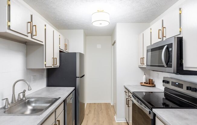 2 beds, 1 bath, 940 sqft, $1,375, Unit 05/01/8565