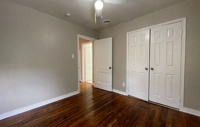 3 beds, 1 bath, $1,395