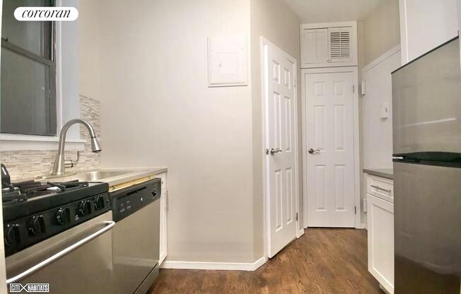 1235 1 AVE