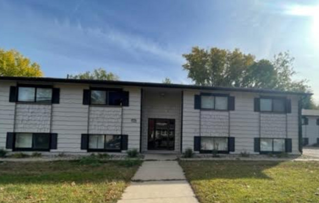 2 beds, 1 bath, $875, Unit 908 N Omaha Unit 2