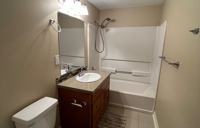 2 beds, 2 baths, $1,695, Unit 10