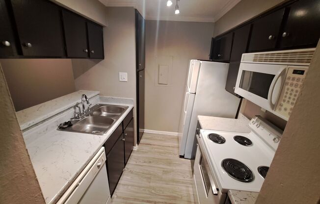 1 bed, 1 bath, 670 sqft, $962, Unit 2924