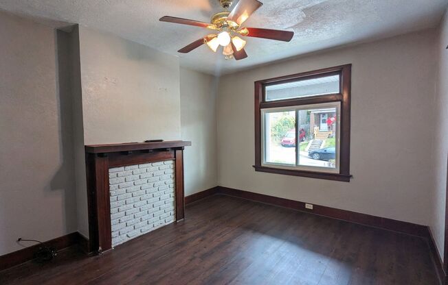 3 beds, 1 bath, $1,125