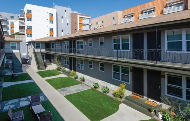 201–209 E 12th Street in Long Beach,