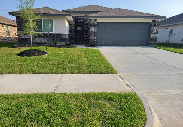 1814 PLANTATION PL
