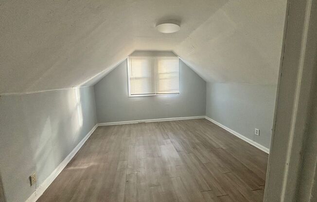 1 bed, 1 bath, 520 sqft, $900, Unit Unit 3